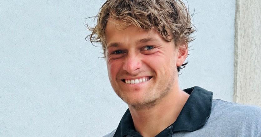 26-летний физик и горнолыжник Холден Паразетт погиб в результате несчастного случая в джакузи