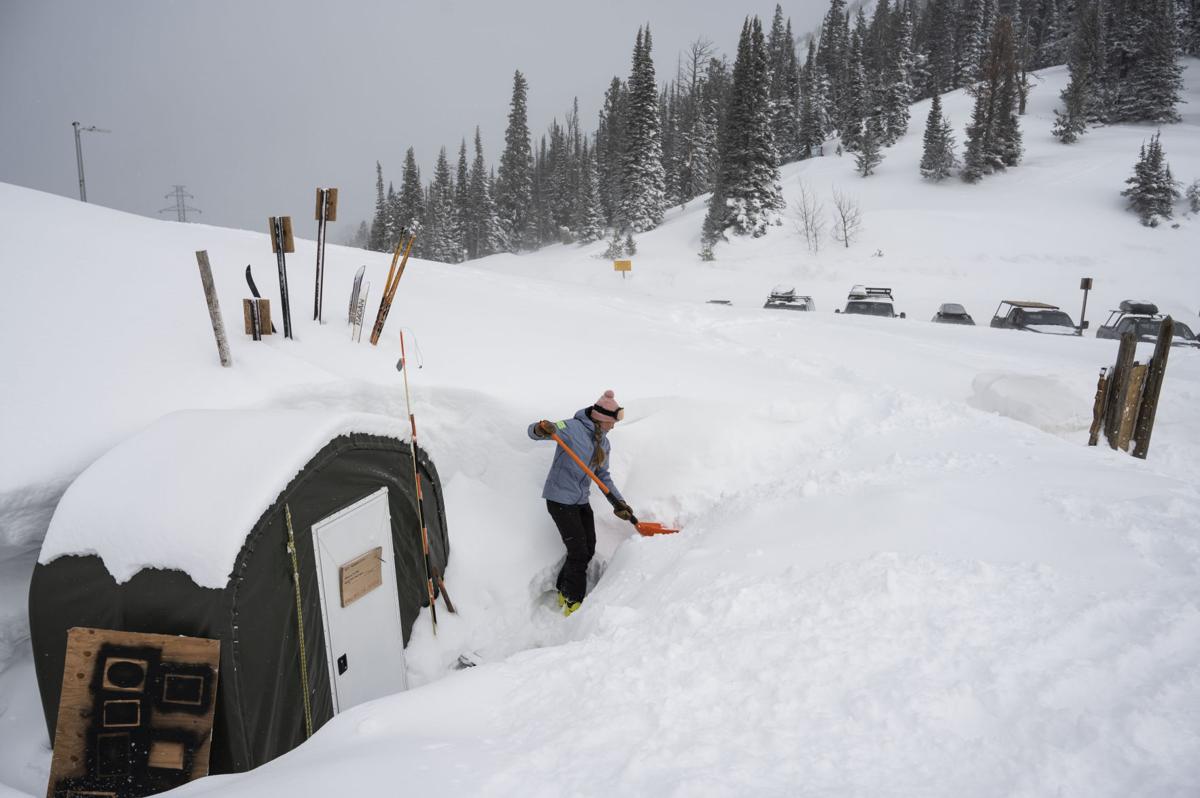 Teton Pass Ambassadors Pick Up Jay Pistono S Mantle Valley Volunteers Jhnewsandguide Com