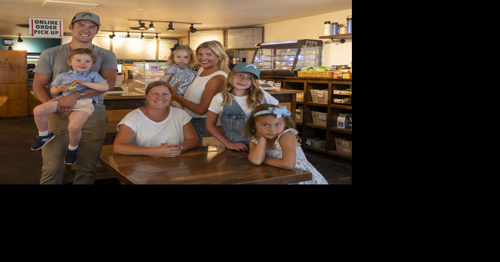 Pearl Street Bagels gets new owners, familiar faces