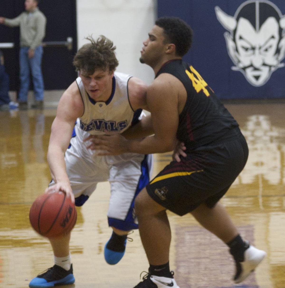 Ervin Dean Lead Gate City To Win Over Science Hill Sports