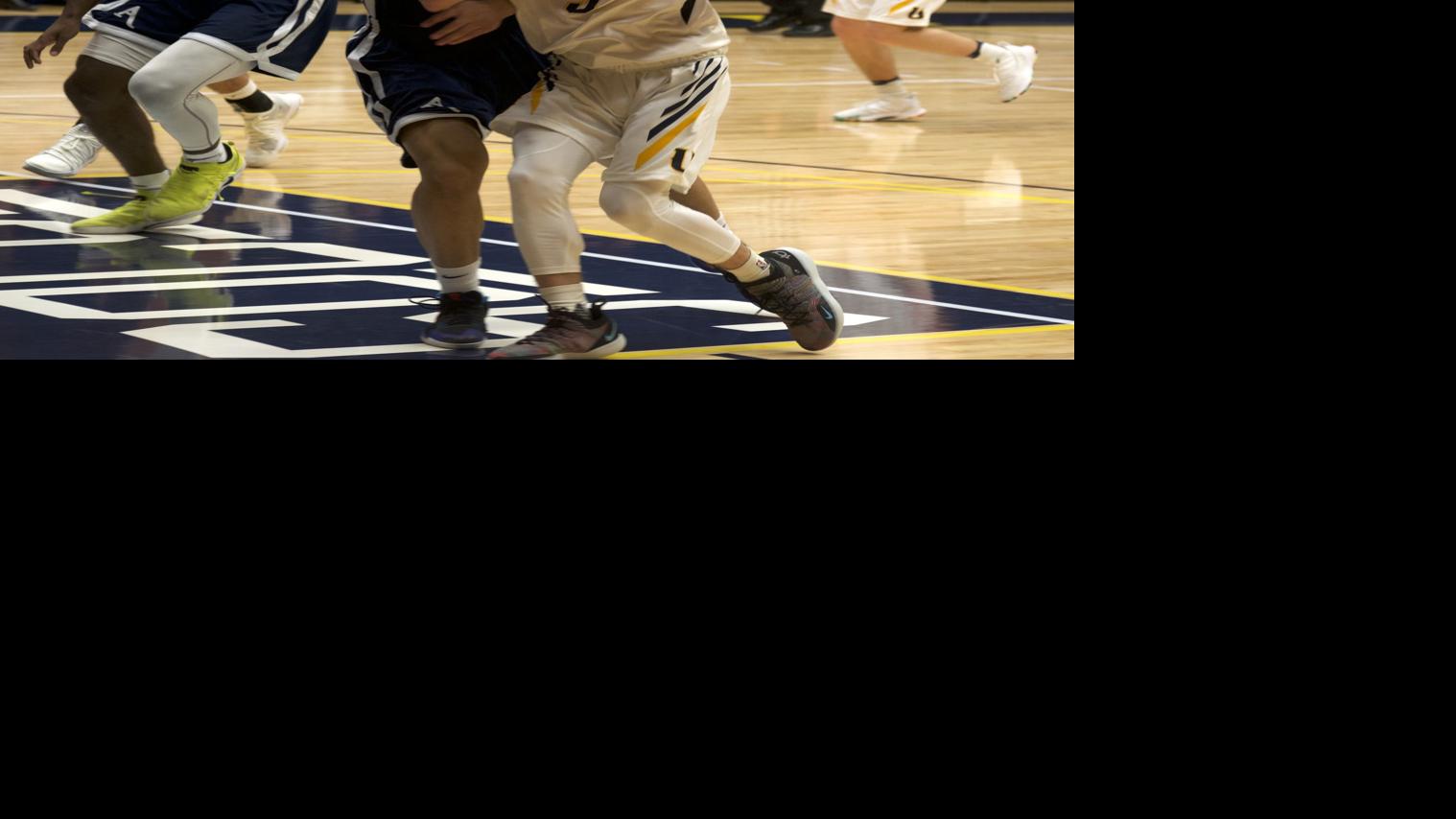 South Holds Off Crockett For Non League Win Sports