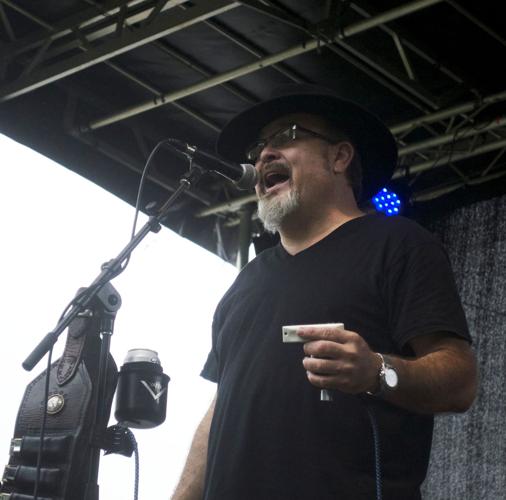 ETSU fans spend the day tailgating in the rain Sports
