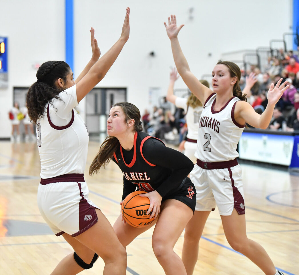 Photo Gallery: District 1-4A Girls Basketball Tournament Finals ...