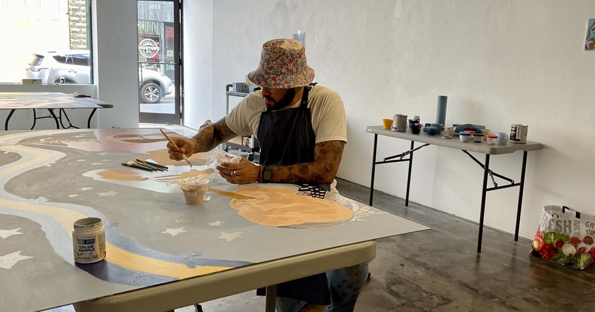 Lokale Jugendgruppen helfen bei einem Wandbild, das Vielfalt darstellt | Lokalnachrichten Lokale Jugendgruppen helfen bei einem Wandbild, das Vielfalt darstellt | Lokalnachrichten