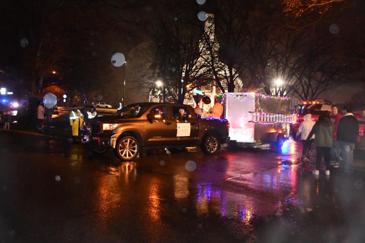Kingsport 2023 Christmas parade a wet one Appalachian Highlands
