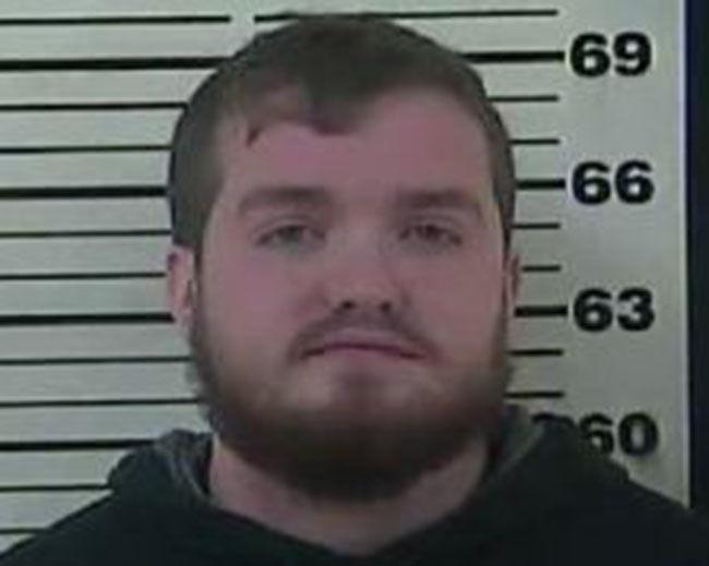 Carter County jailer, inmates, residents charged in contraband ring