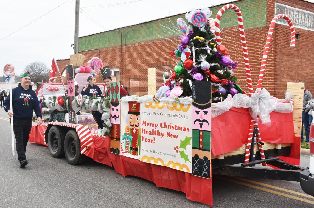 Buffalo Christmas Parade 2022 Christmas Parade Returns To Downtown Johnson City | Features |  Johnsoncitypress.com