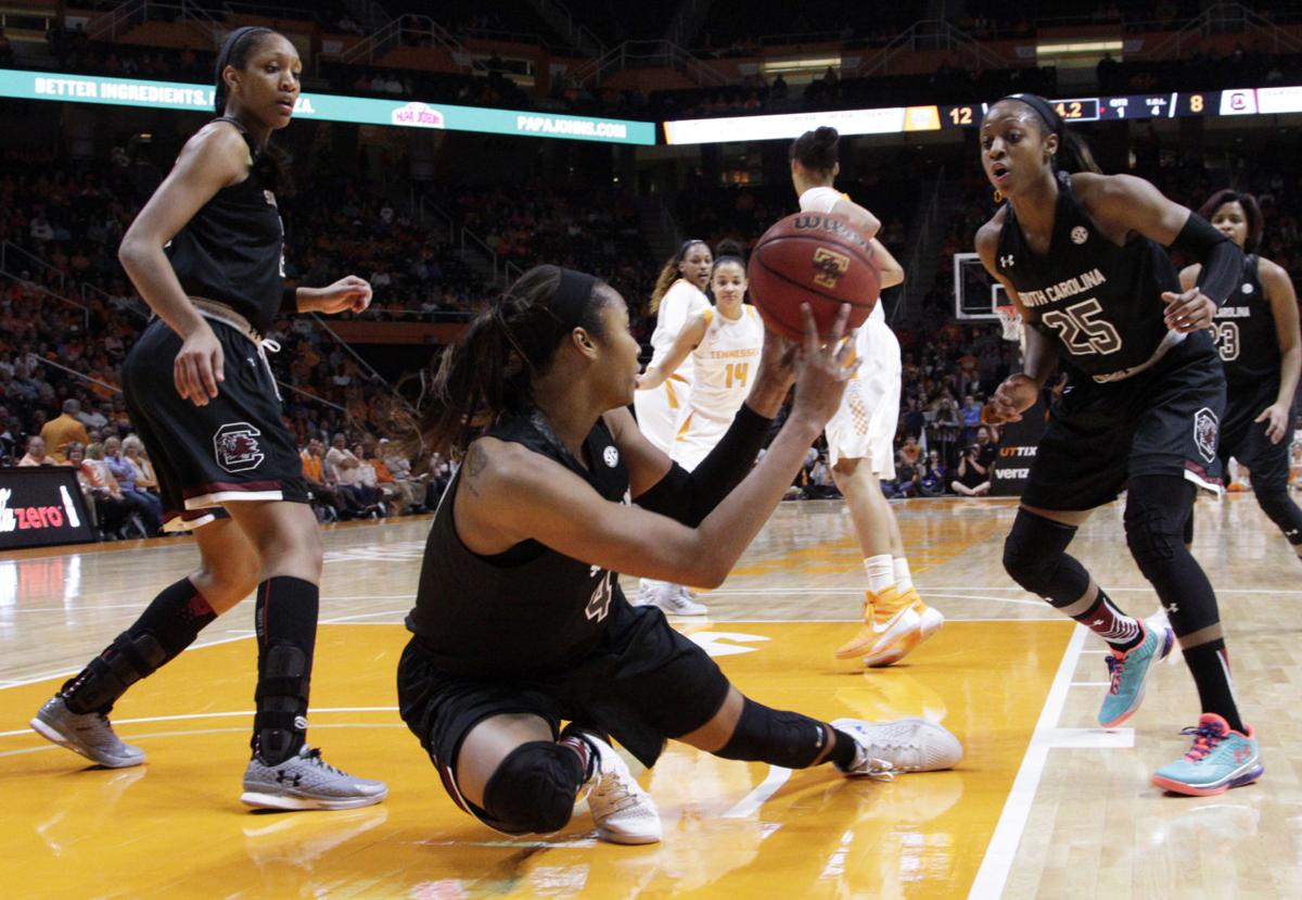 No 3 South Carolina Women Outlast No 24 Tennessee 62 56 Sports