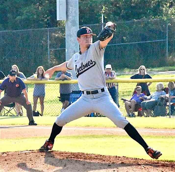 MLB PLAYOFFS: Evan Carter (Elizabethton) comes off the bench in