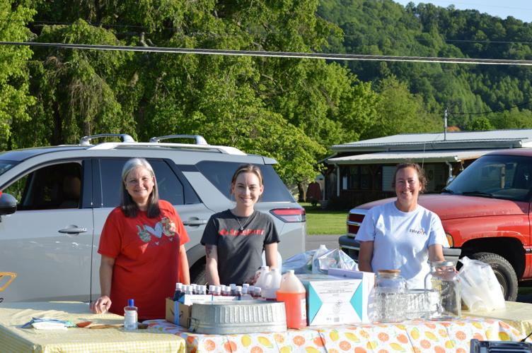 Vendors set up for annual Strawberry Festival Things to Do in Johnson