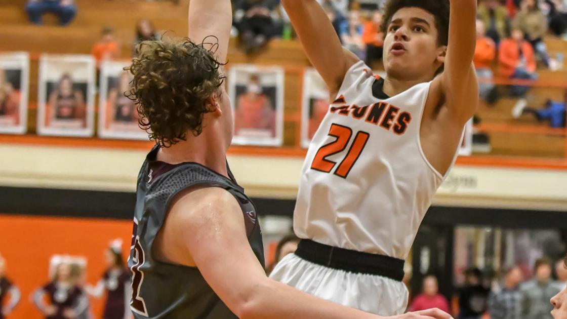 High School Roundup Cyclones Down Warriors In Three Rivers Battle