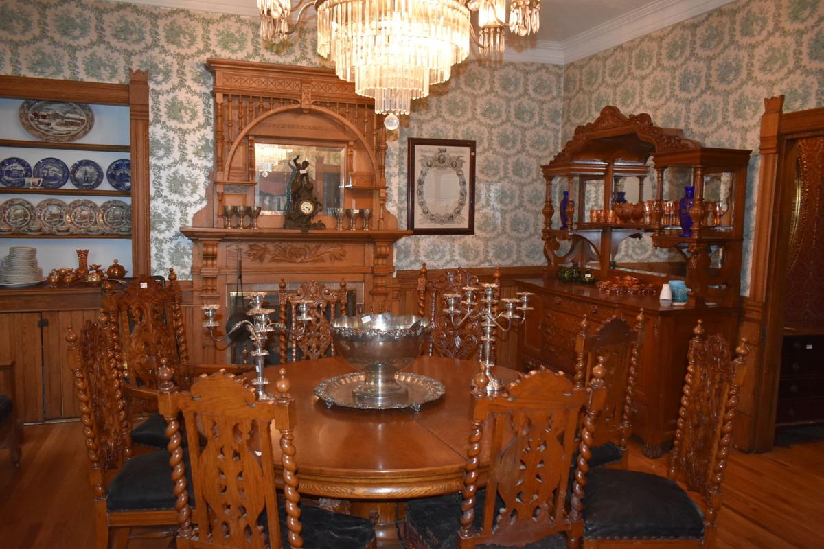 Historic 'Robins' Roost' up for auction Features