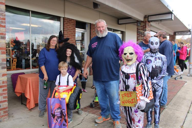 Downtown Elizabethton once again hosts lots of trick or treaters