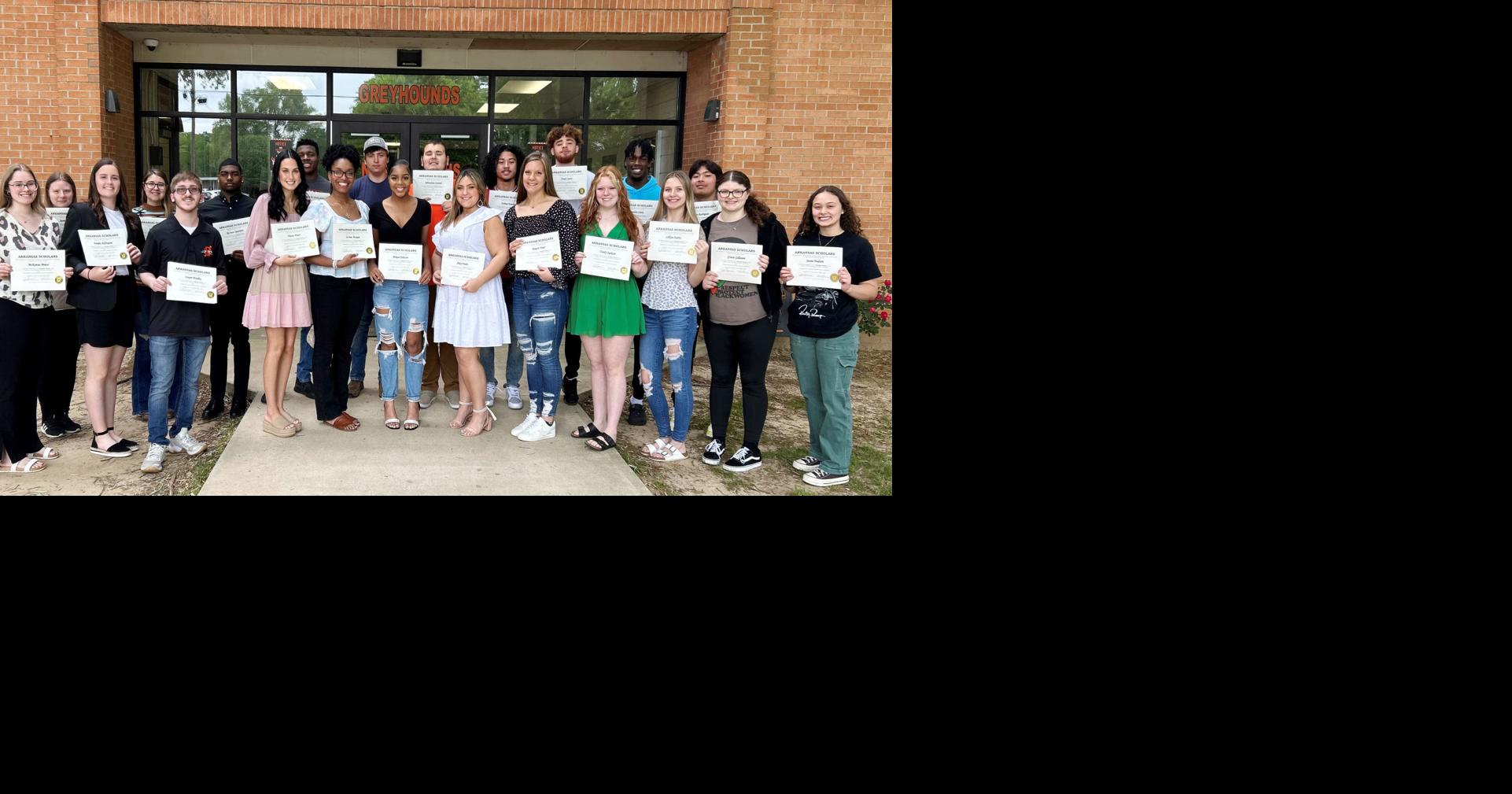 Newport and Tuckerman seniors named Arkansas Scholars Newport