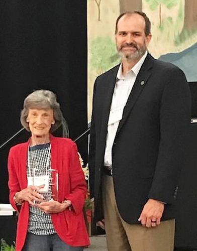 Local Master Gardeners receive state awards