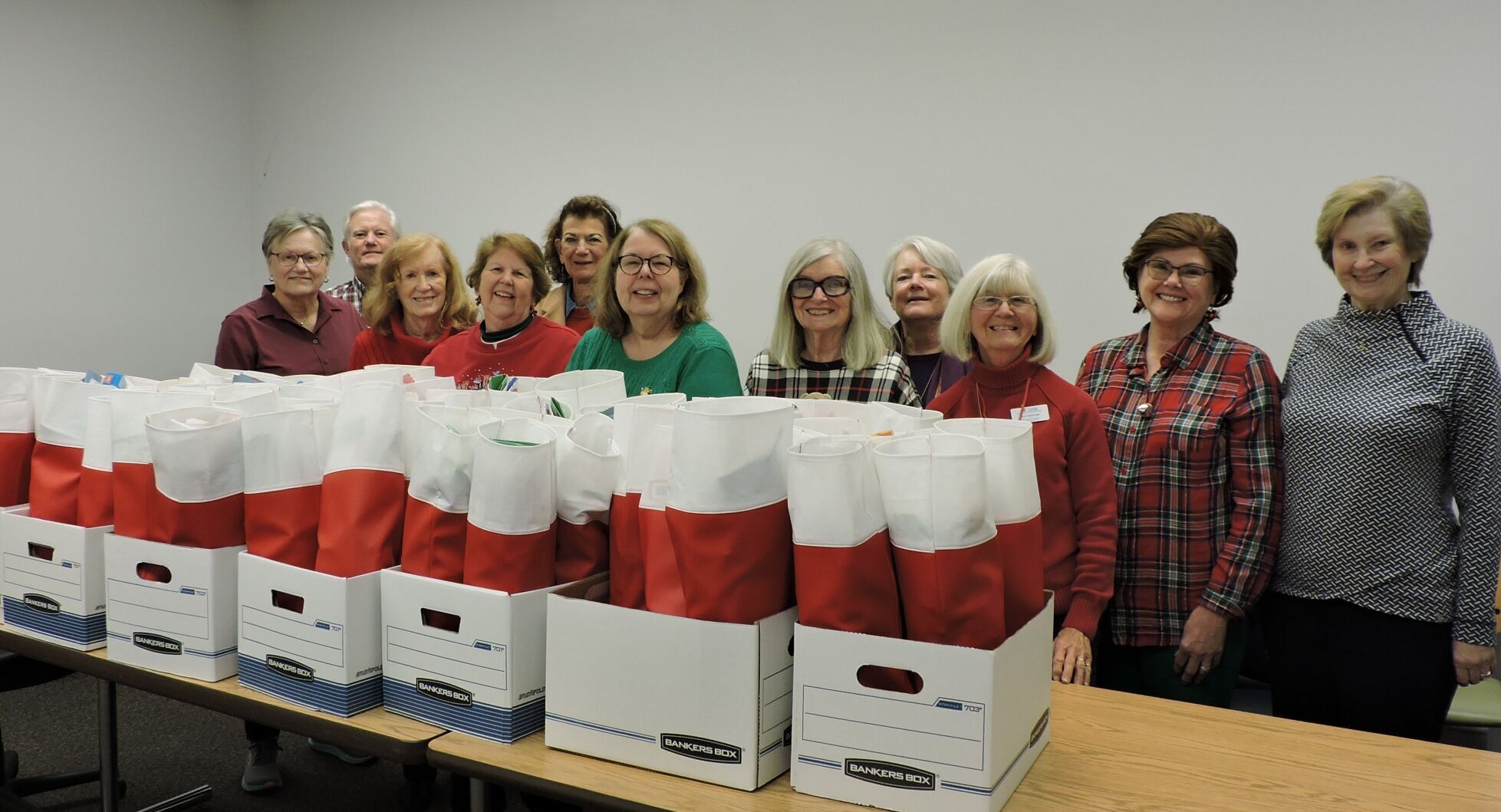 Shepherdstown DAR Chapter Spreads Holiday Cheer to Veterans