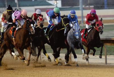 Charles Town To Reopen For Thoroughbred Racing Journal News Journal News Net