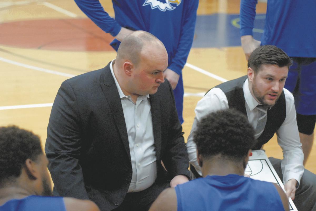 On The Mark Coaching Tandem From Eastern Panhandle Leading