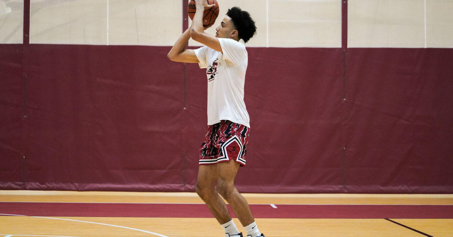 Charles Town native, St. James standout Yates growing with AAU team ahead of crucial sophomore year - Vimarsana News