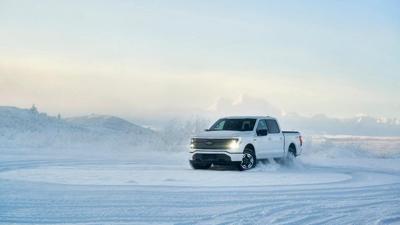 5 easy ways to prepare your electric vehicle for winter driving
