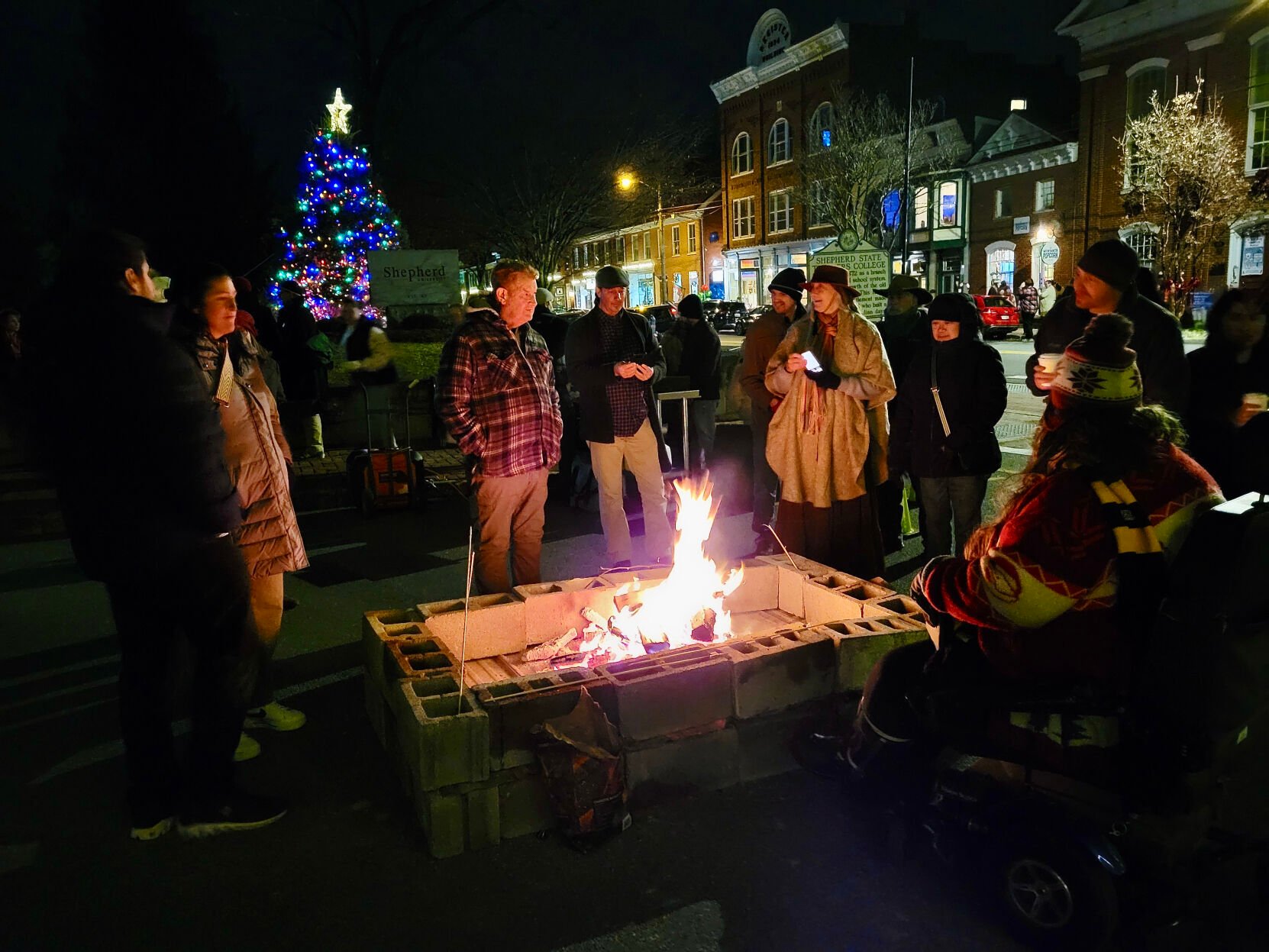 Shepherdstown's Festive Friday Boosts Holiday Shopping Spirit