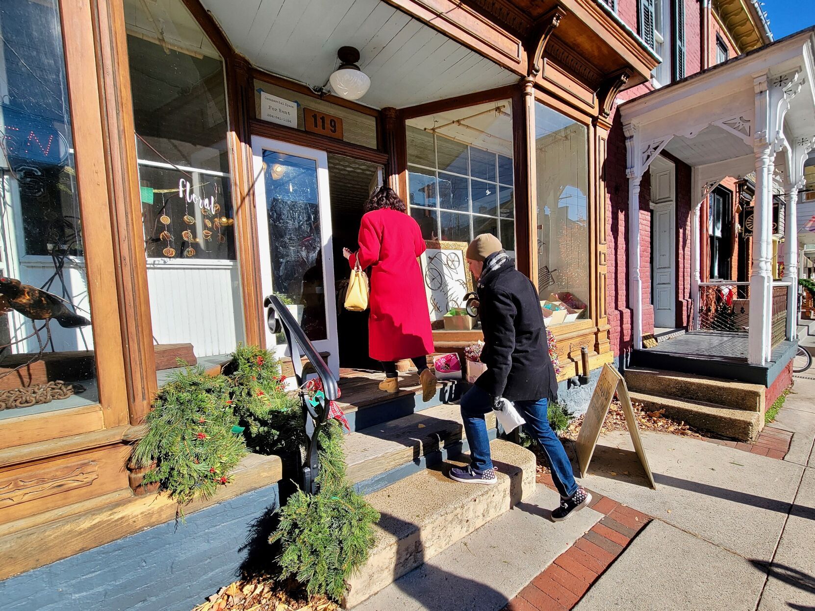 Discover Unique Handmade Gifts at Jimi's Art Explosion in Shepherdstown