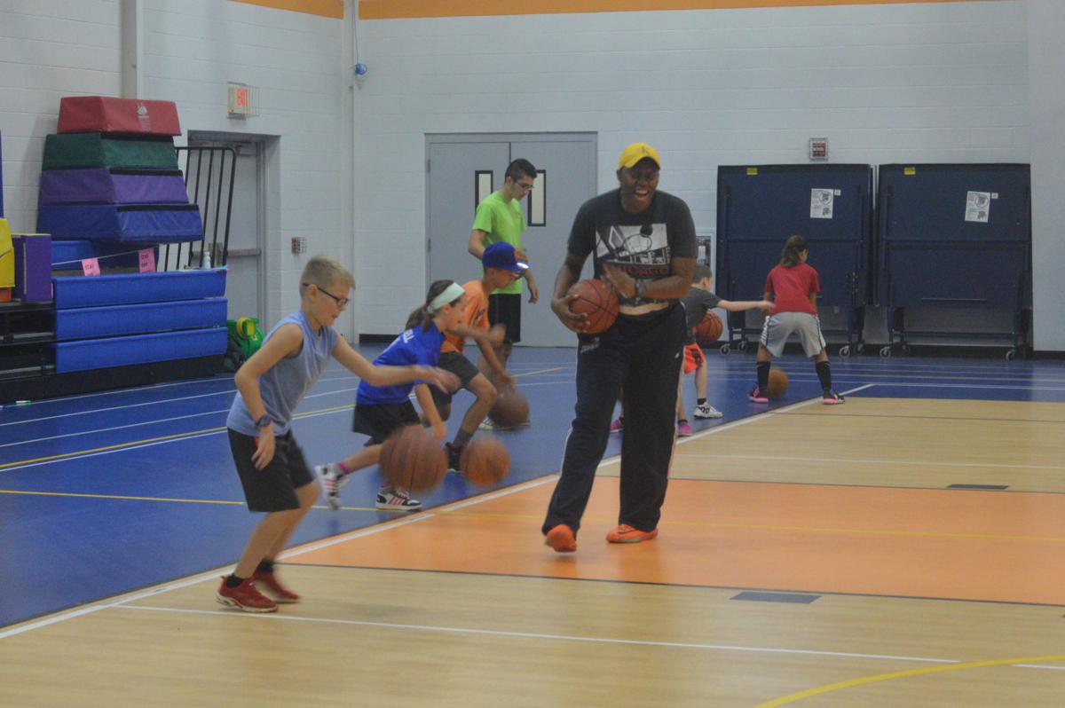Former Wnba Player Teasely Hosts Camp With Jefferson Co Parks And