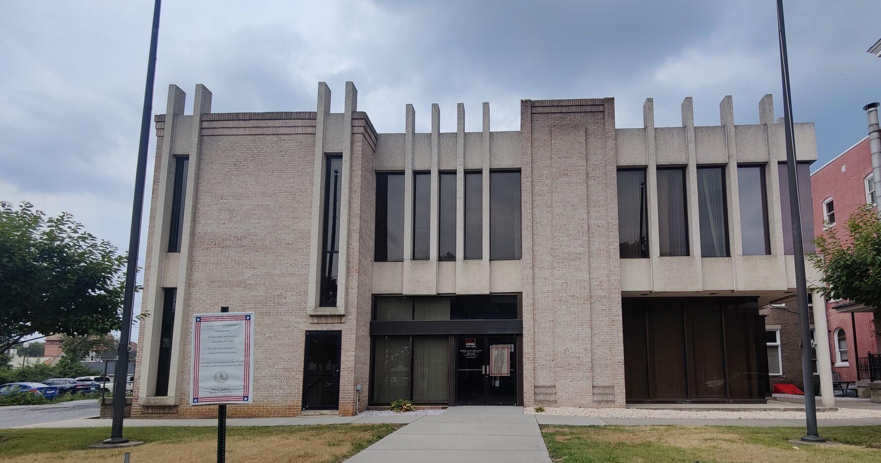 Berkeley Co. Council reviews bid to replace roof of potential heritage museum - Vimarsana News
