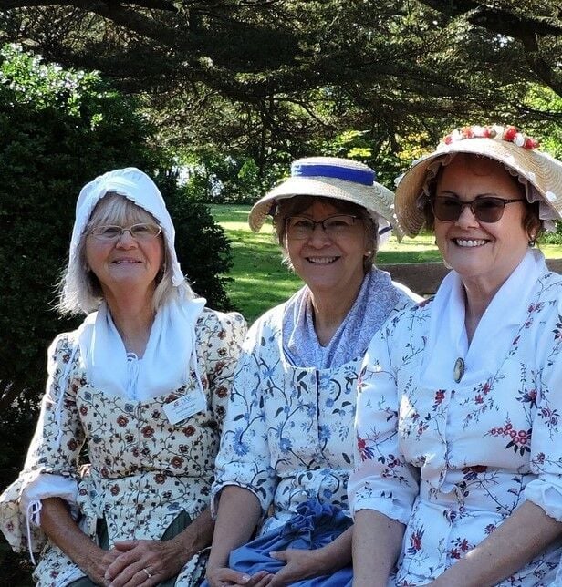 Local DAR and SAR Members Honor Washington at Mount Vernon