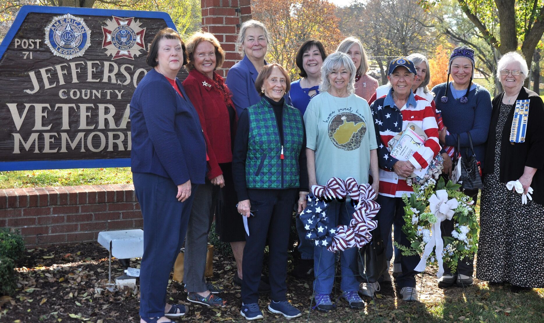 Bee Line DAR Commemorates Veterans Day with Ceremonial Honors