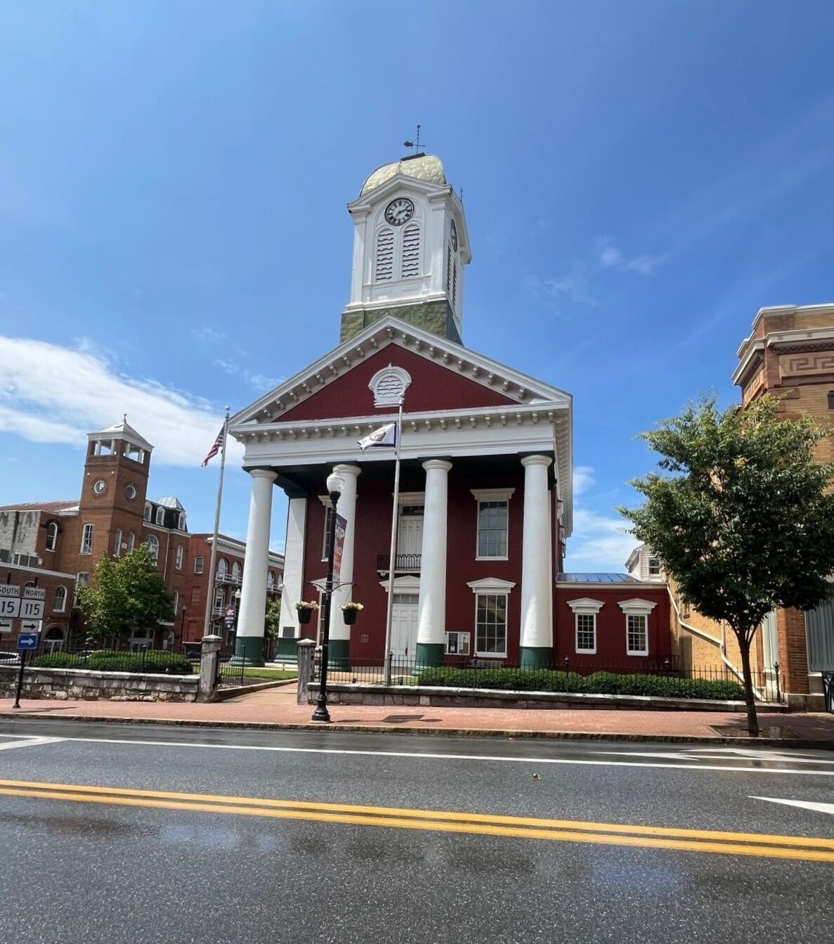 Community Gathers to Discuss Washington Street Building Futures