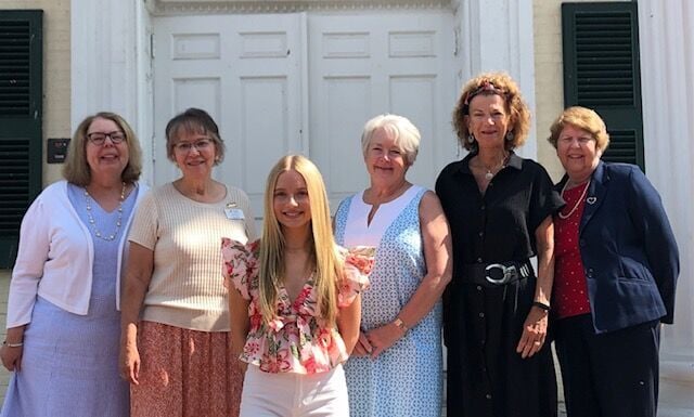 Shepherdstown DAR Awards Scholarship to Elizabeth Cushwa