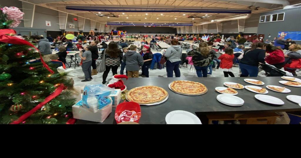 Ranson’s ‘Pizza with Santa’ brings large crowd to Civic Center