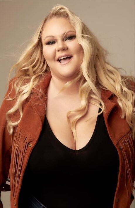 Chelcie Lynn Set to Energize Charles Town with Interactive Comedy Show