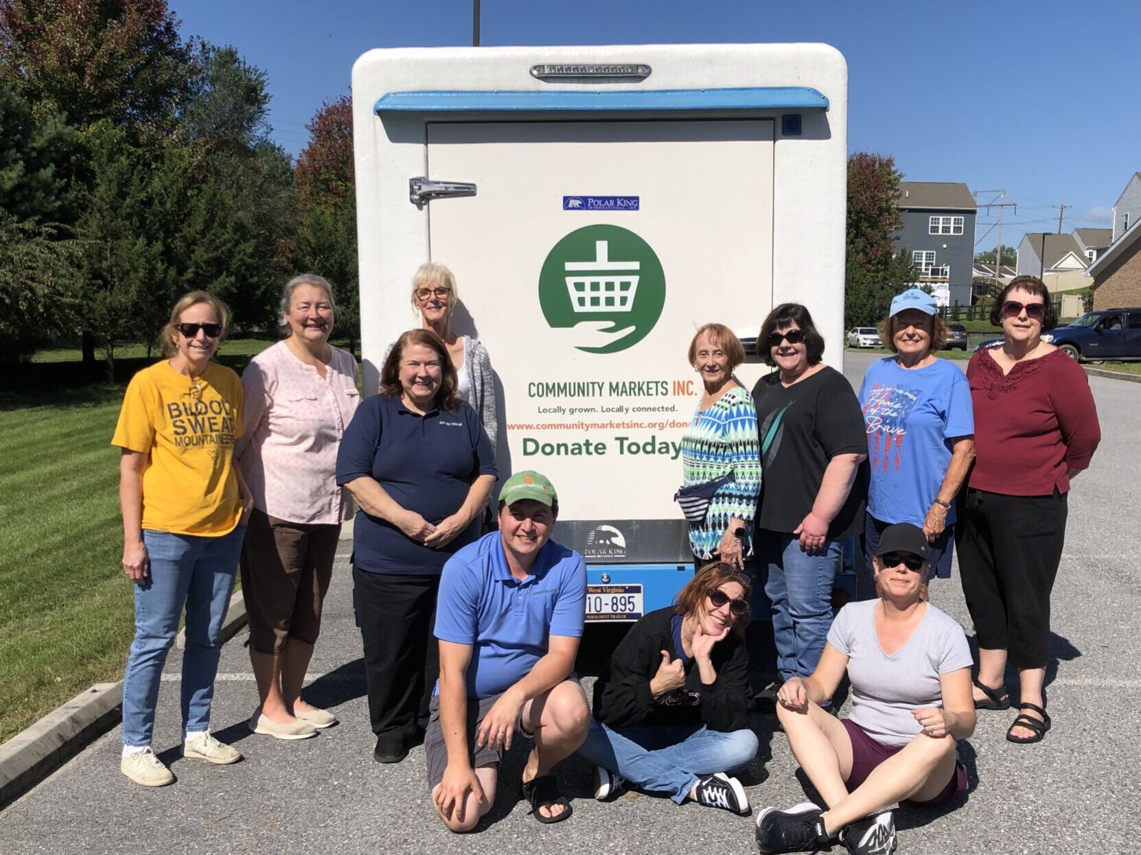 Bee Line DAR Chapter Volunteers for Food Assistance Program