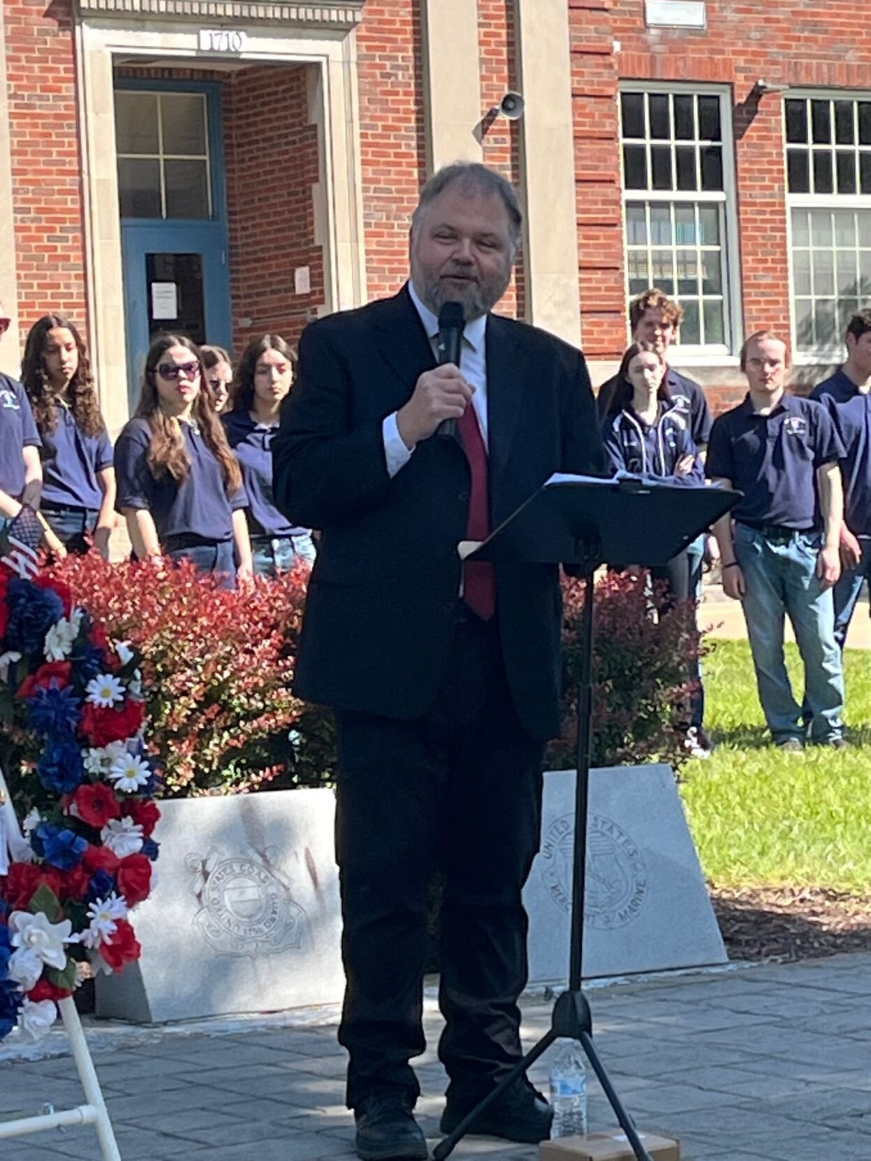 Rev. Unger Honors Sacrifice at Bolivar Memorial Day Ceremony