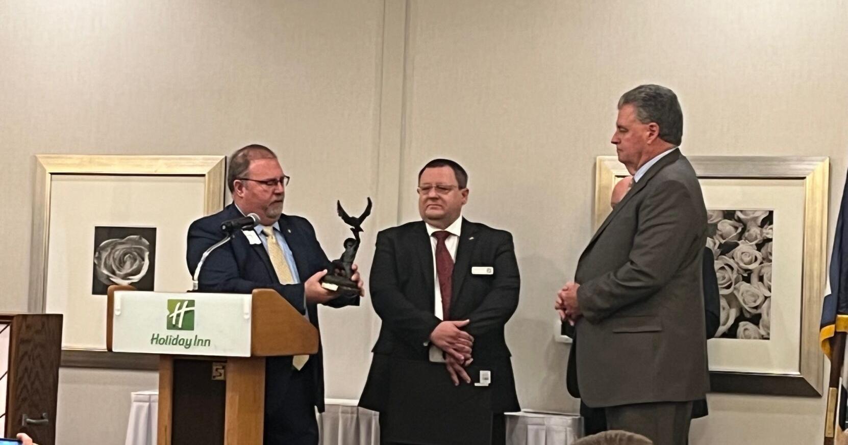 Steve Catlett honored at Friends of Scouting dinner - Vimarsana News