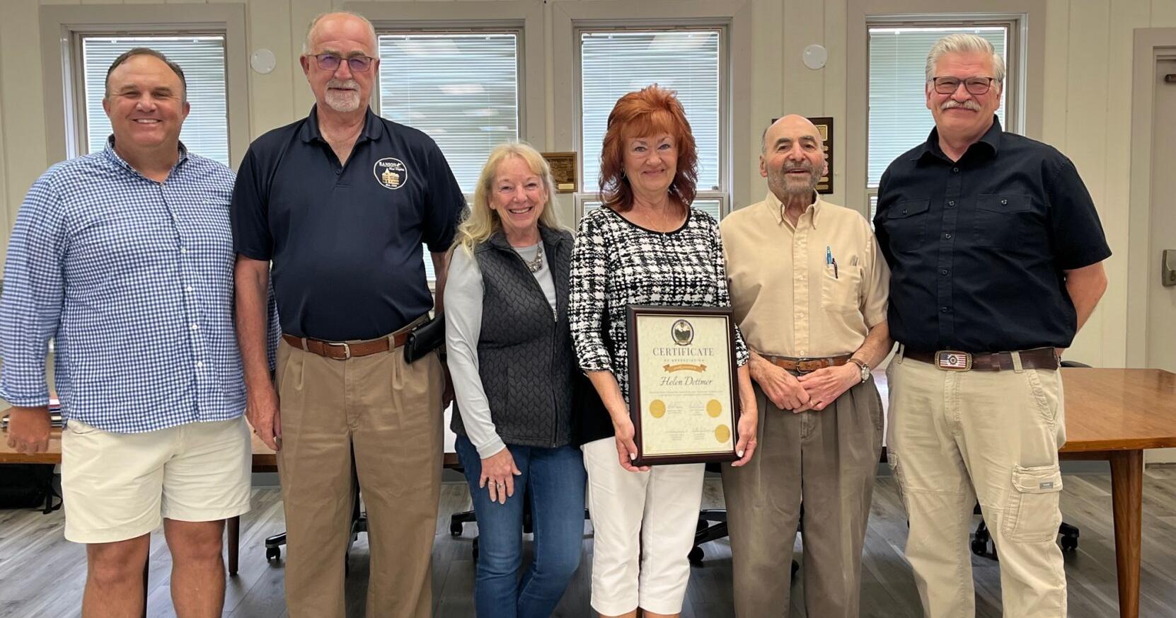 Jefferson County mayors say farewell to Detmer at recent meeting - Vimarsana News