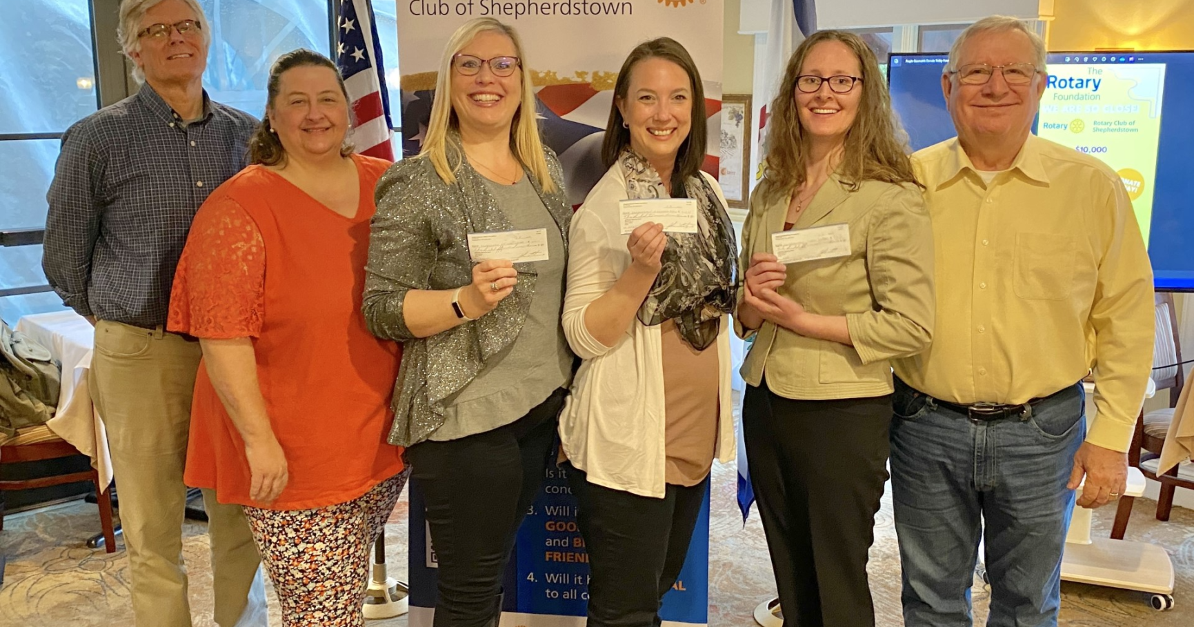 Rotary Club awards reading grants - Vimarsana News