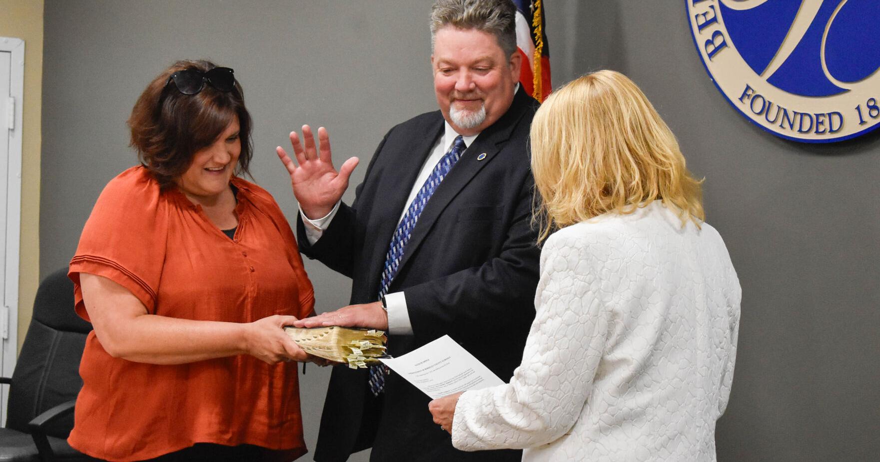 Superintendent Stephens takes oath of office during BOE meeting - Vimarsana News