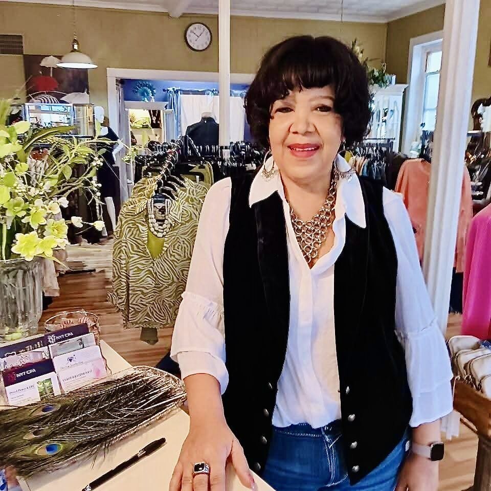 Proud Peacock Boutique Launches Unique Pop-Up Shops in Shepherdstown