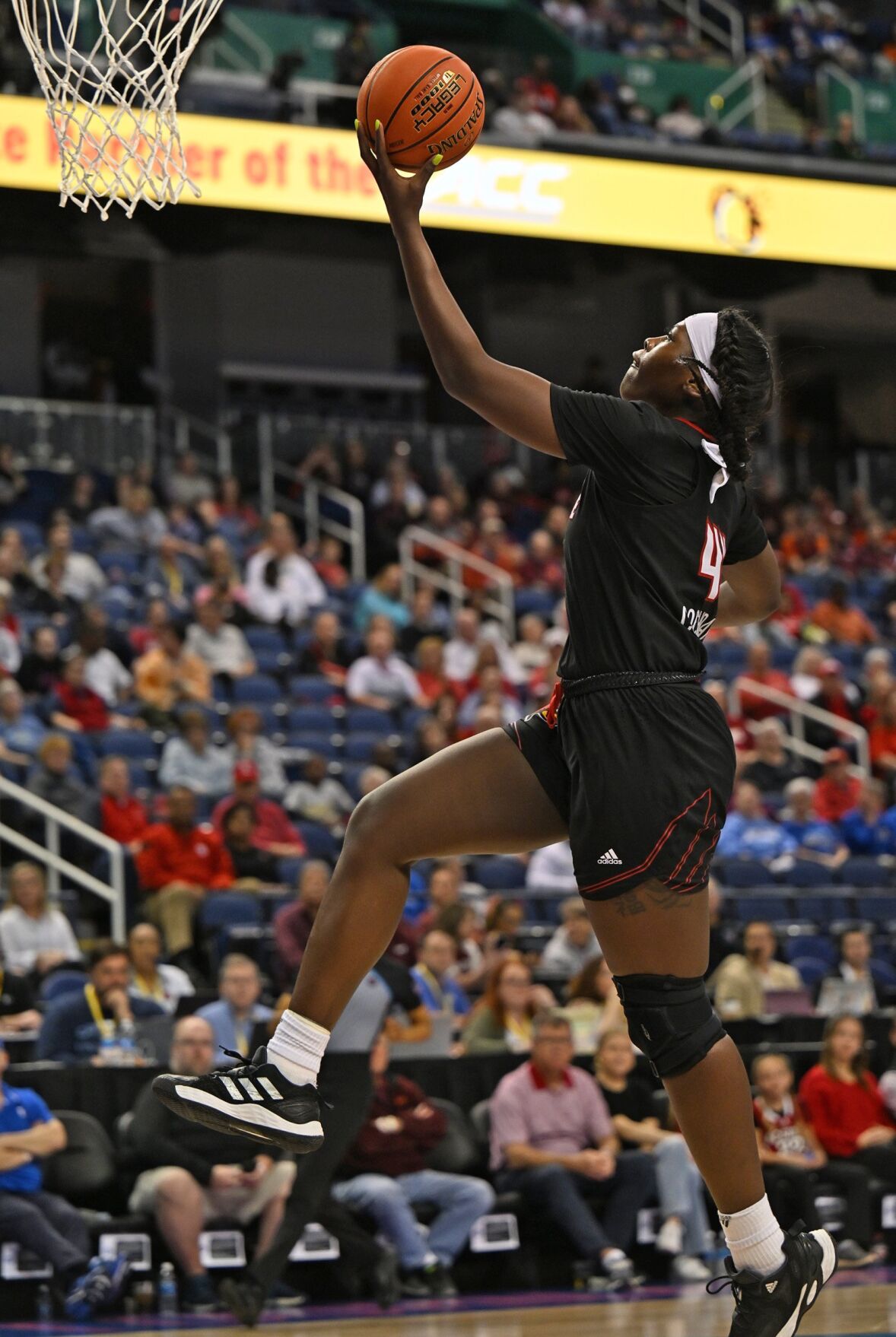 AT THE BUZZER, Louisville women get on a roll, romp over Notre Dame into  ACC title game, Sports