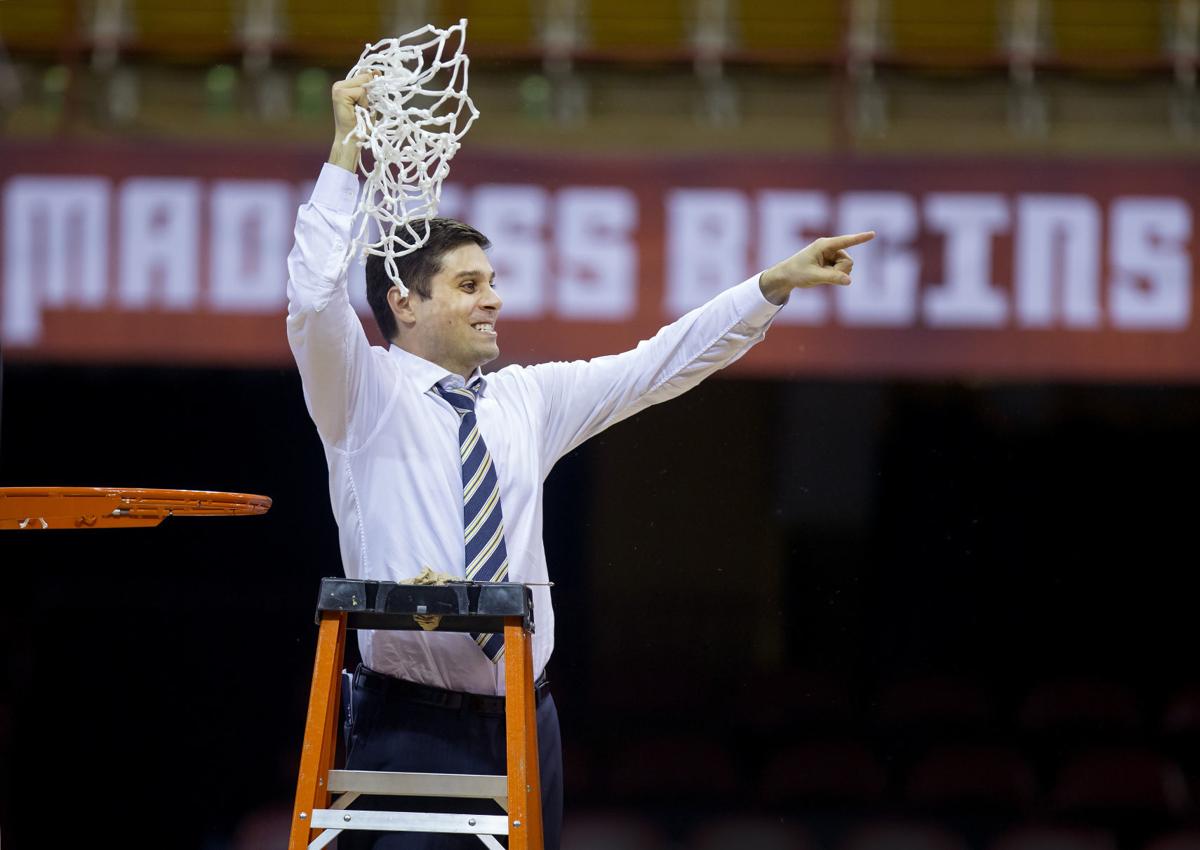 Uncg Agrees To Seven Year Contract Extension With Wes Miller College Journalnow Com