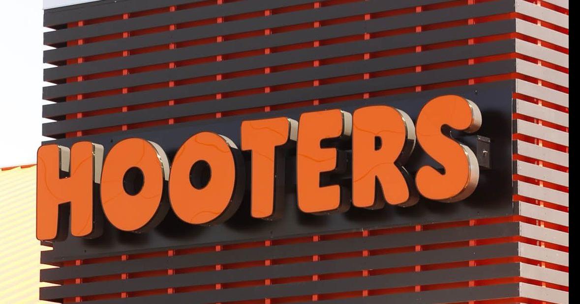 Hooters laying off 416 employees at 14 company-owned NC restaurants, two in  Triad