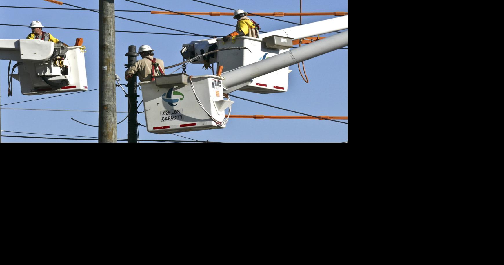Power out to Winston-Salem NC customers as truck his pole