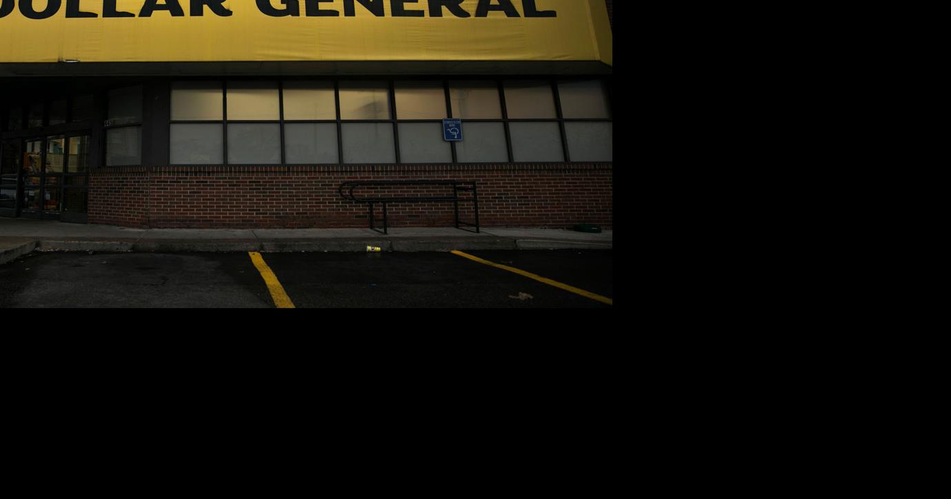 Clerk injured in robbery at Thomasville Dollar General. One suspect