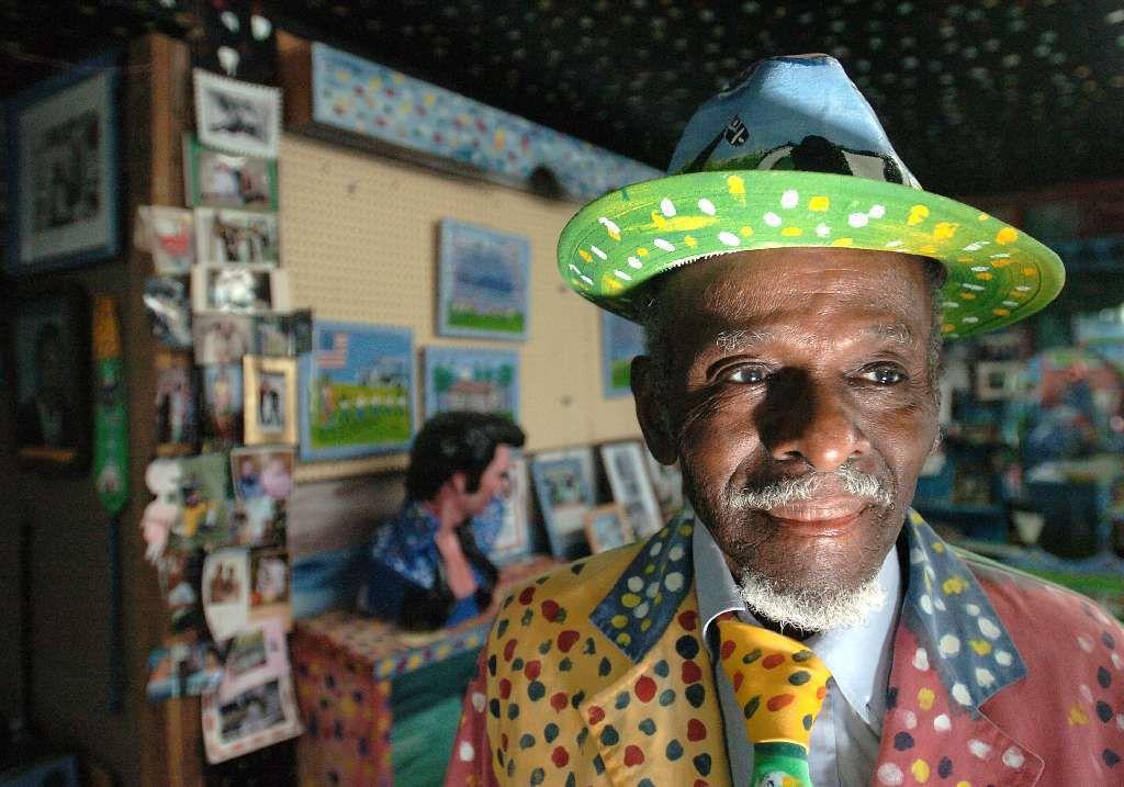 Sam The Dot Man Mcmillan Renowned Self Taught Folk Artist Dies