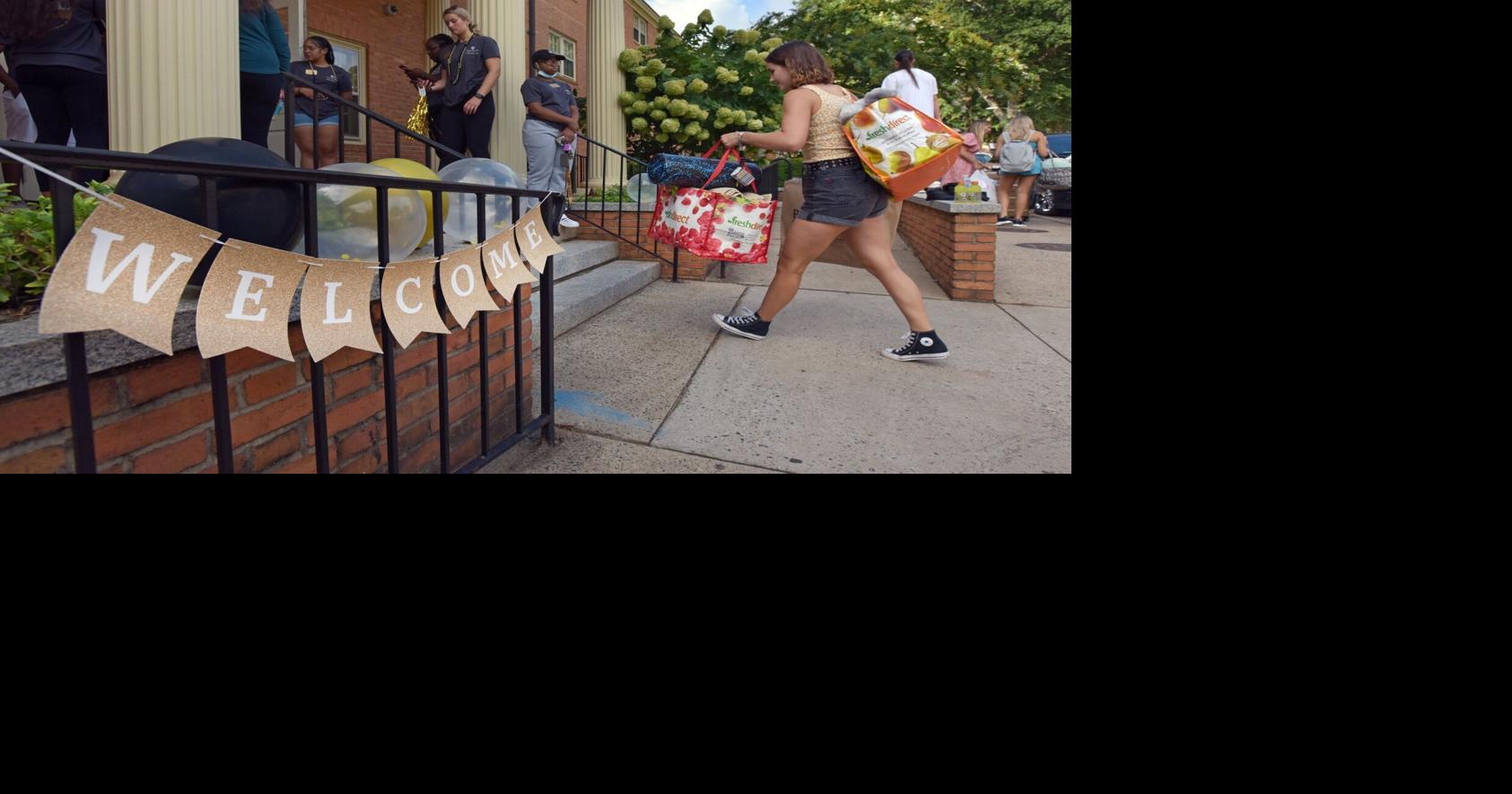 Scenes from movein day at Wake Forest