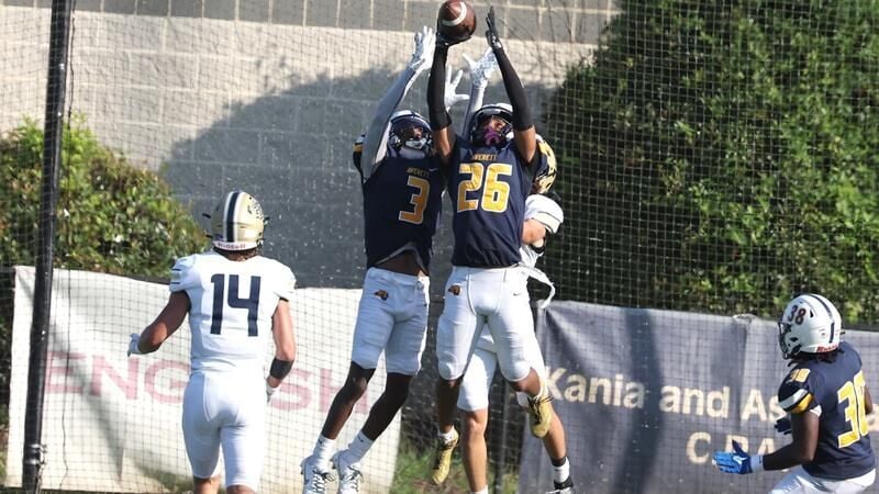 Football routs Gallaudet on Family Weekend for second straight win