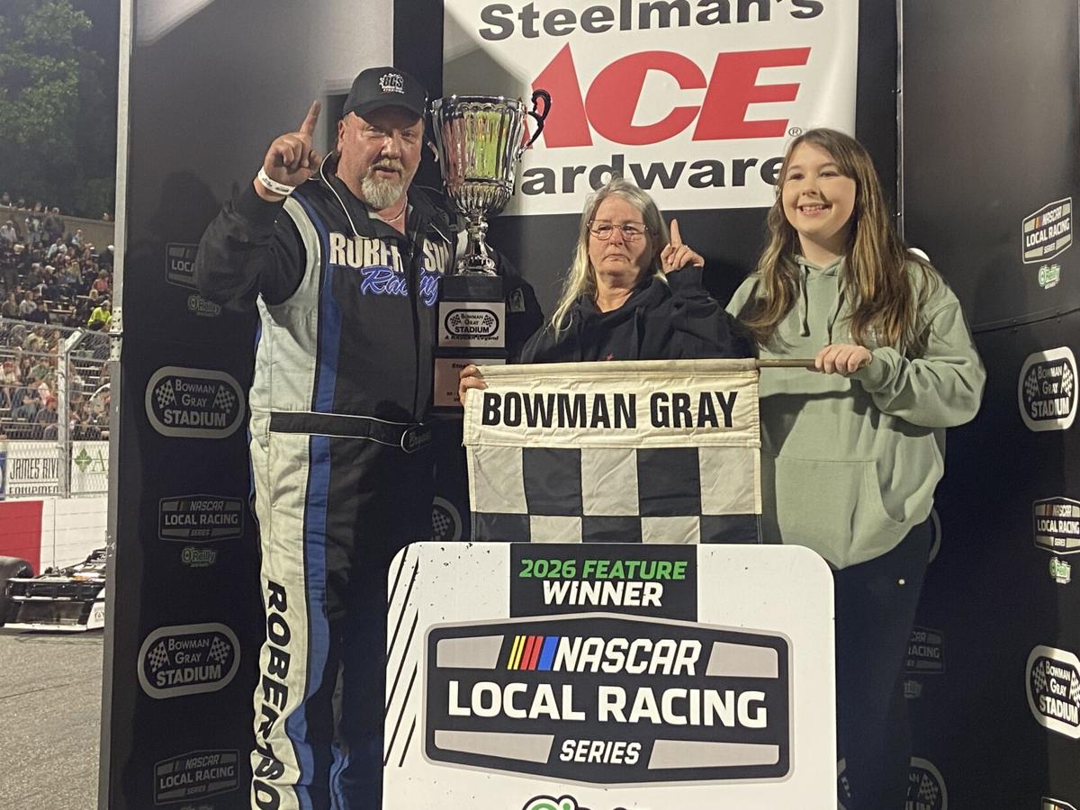 Mike Speeney, Kyle Southern wins Modified races